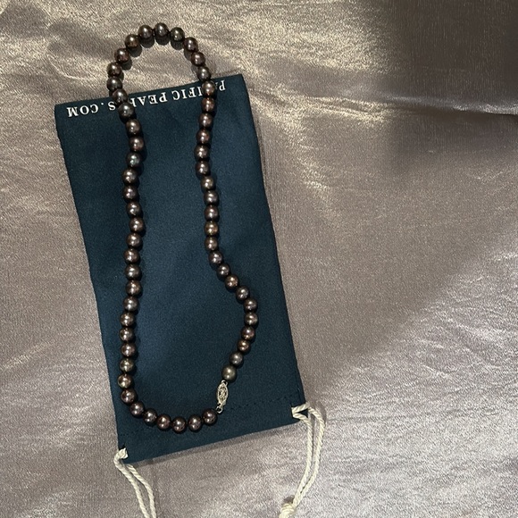 7-8 mm Peacock Pearl Necklace & Bracelet. - Picture 3 of 7